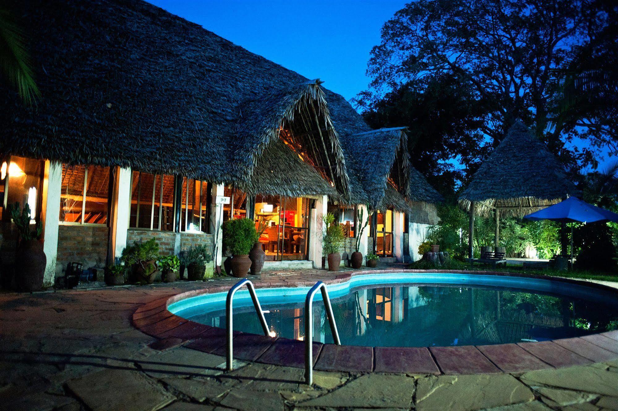L Oasis Lodge And Restaurant Arusha Exterior photo